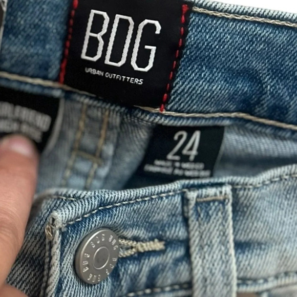 New with tags BDG girlfriend high rise jeans size 24 - Picture 3 of 4